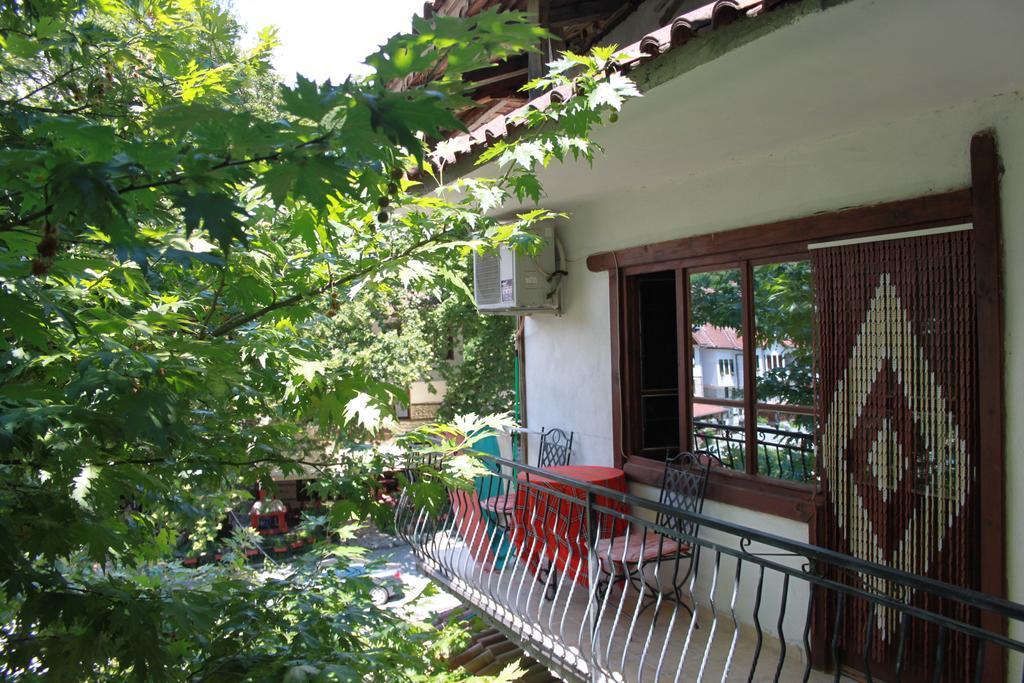 Guest House Chinarite Szandanszki Kültér fotó