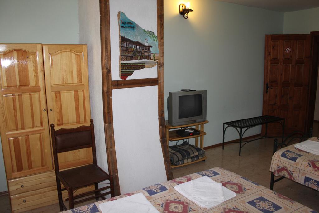 Guest House Chinarite Szandanszki Szoba fotó